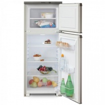 Узкий двухкамерный холодильник с верхней морозильной камерой Бирюса M122